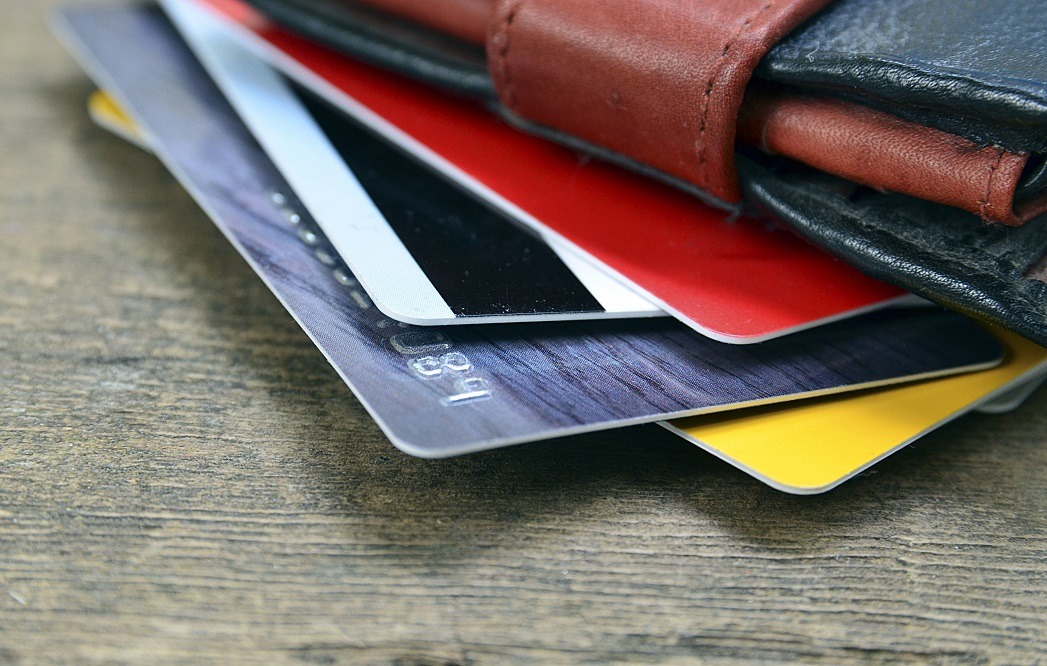 Best RFID Credit Card Holder - Complete Reviews with Comparisons